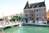 Quai du Semnoz, vue sur les eaux calmes du Thiou